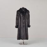 1073 9304 MINK COAT